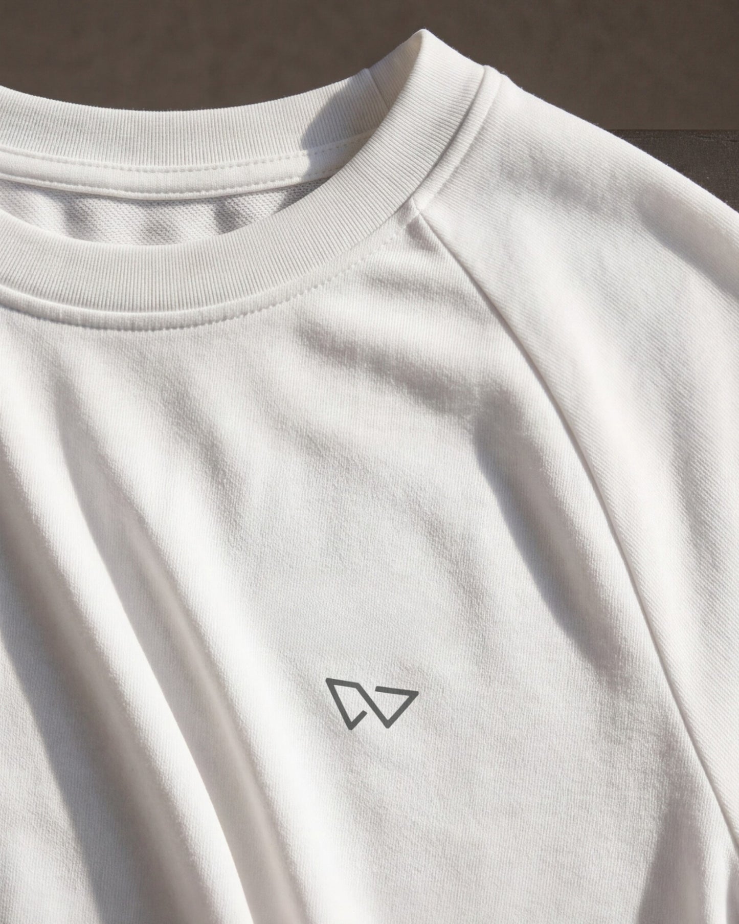 Motion Tee, White β raglan eucalyptus motion tee, eucalyptus fibre activewear by WEARTH India Motion Tee, White β raglan eucalyptus motion tee, eucalyptus fibre activewear by WEARTH India